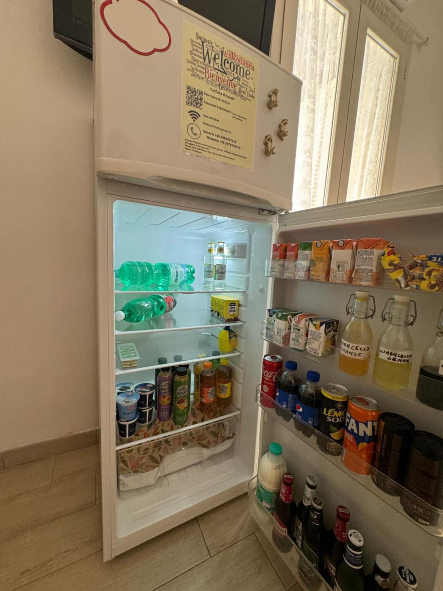La Casa Di Sarah Aspetta Voi Leilighet Napoli Eksteriør bilde