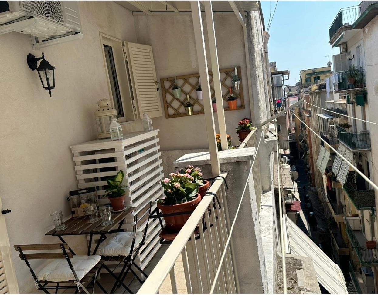 La Casa Di Sarah Aspetta Voi Leilighet Napoli Eksteriør bilde