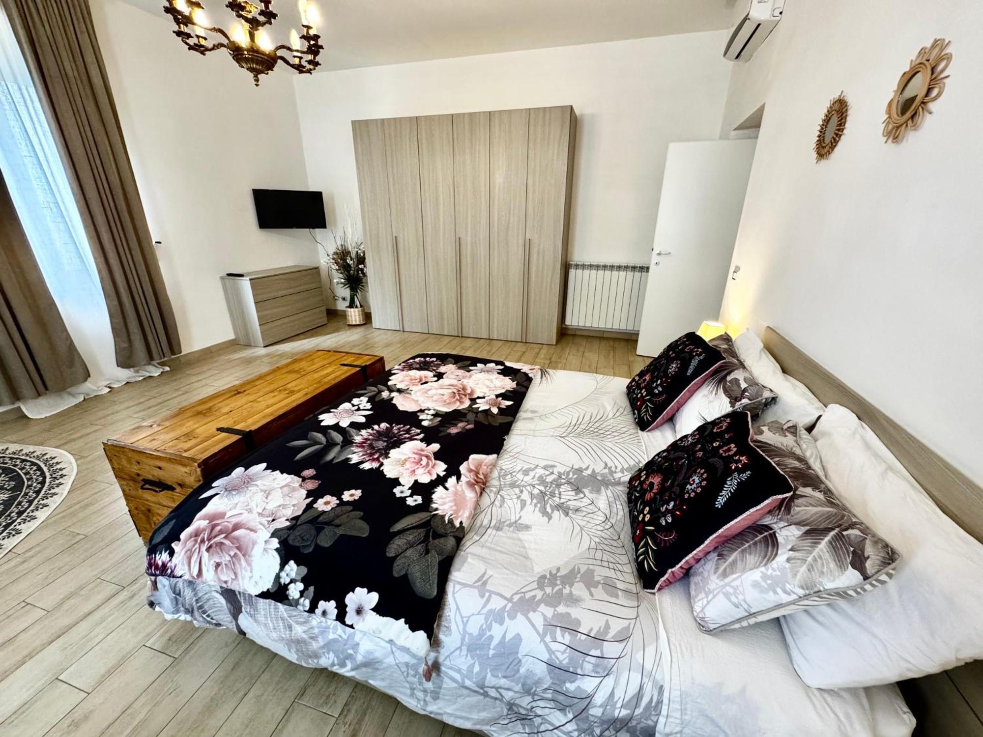 La Casa Di Sarah Aspetta Voi Leilighet Napoli Eksteriør bilde