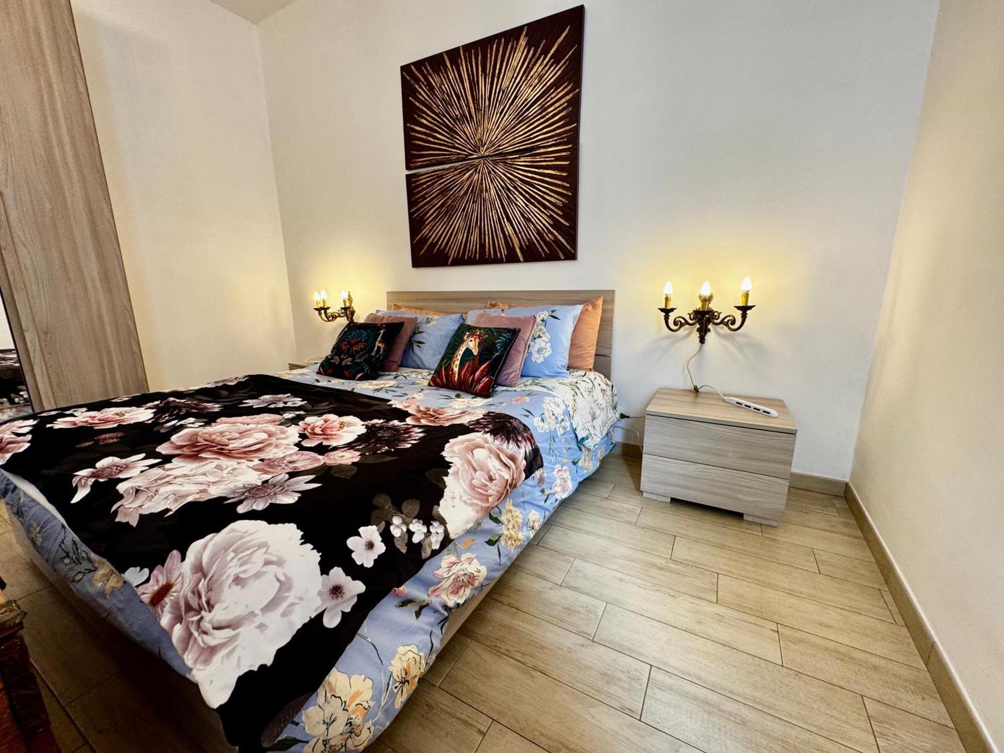 La Casa Di Sarah Aspetta Voi Leilighet Napoli Eksteriør bilde